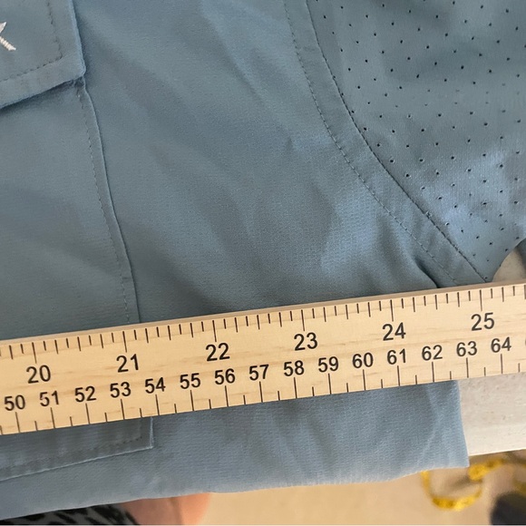 Huk men’s blue short sleeve performance button down. Size: xxl - Picture 3 of 7